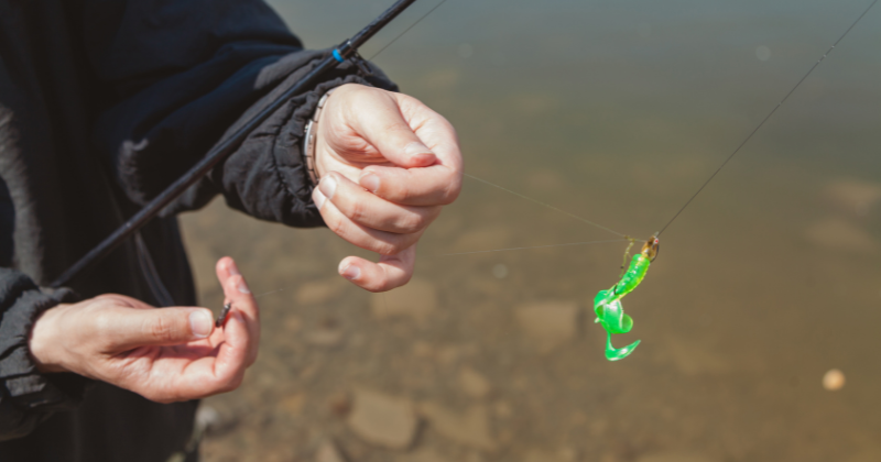 tying fishing knots